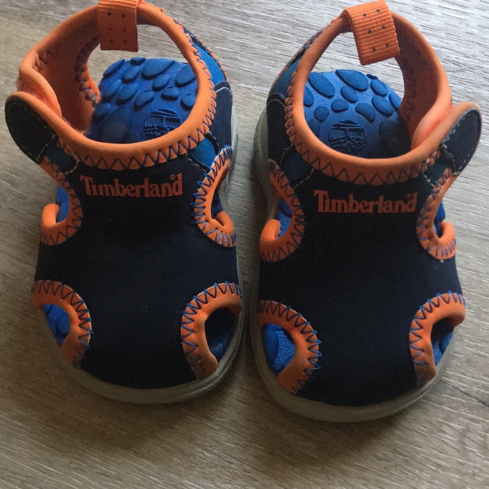 Timberland sandals size 4 baby